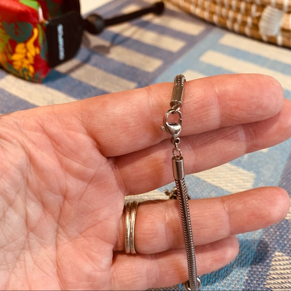 “Celebrate Life” bracelet in excellent condition, no flaws! Comes with pouch! - Picture 7 of 7